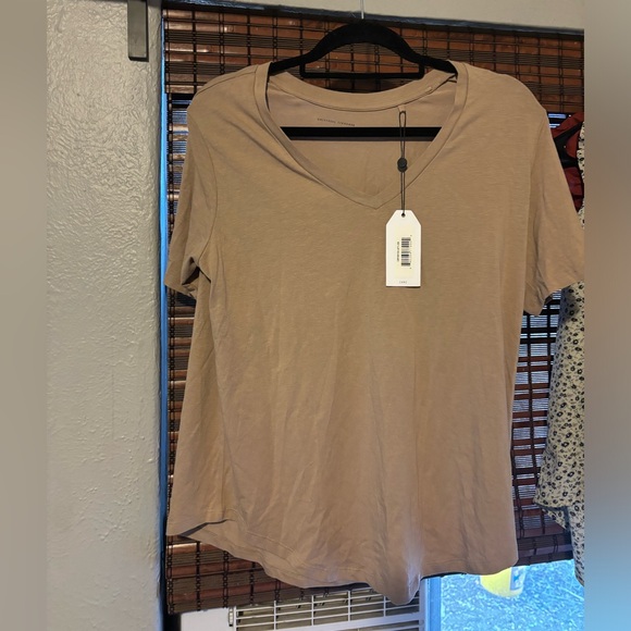 Universal standard tan t shirt xs - Picture 2 of 2
